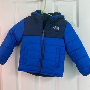 Reversible The North Face winter jacket, size 4T, royal blue and navy, like new